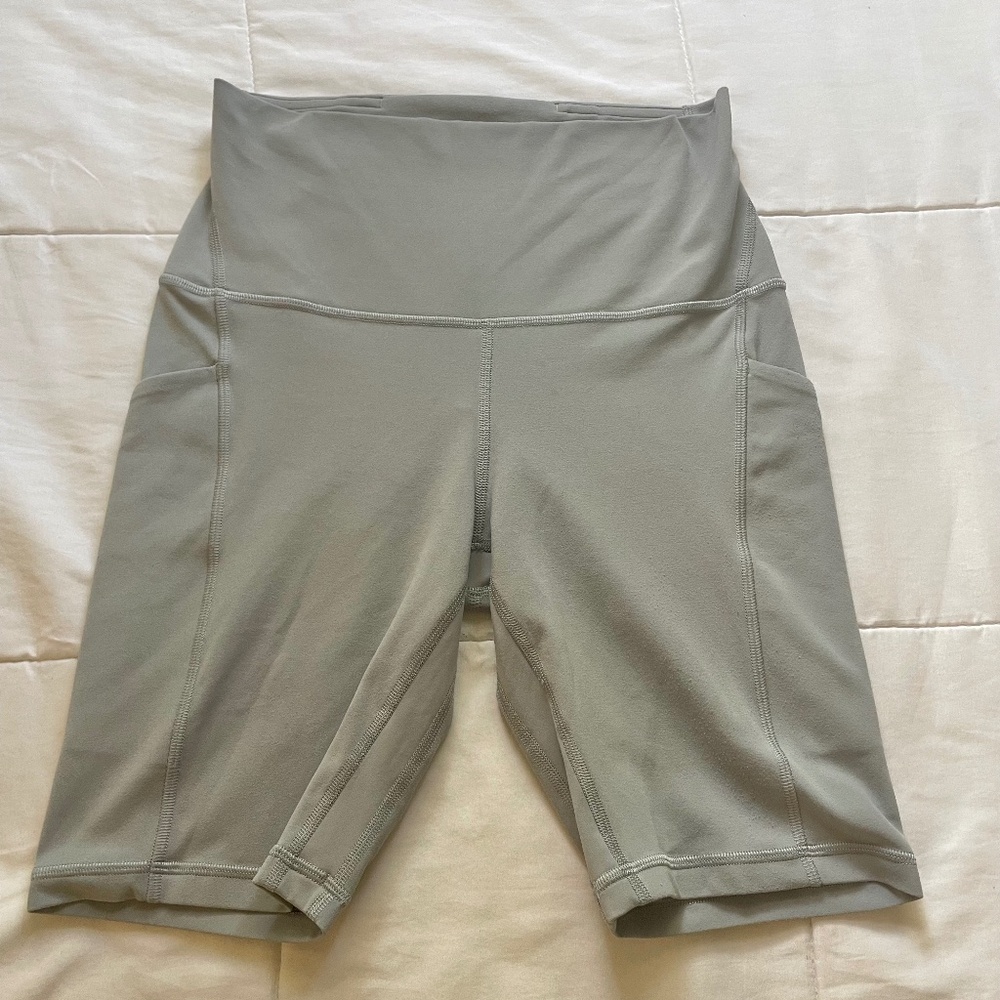Lululemon Align High-rise shorts 8”